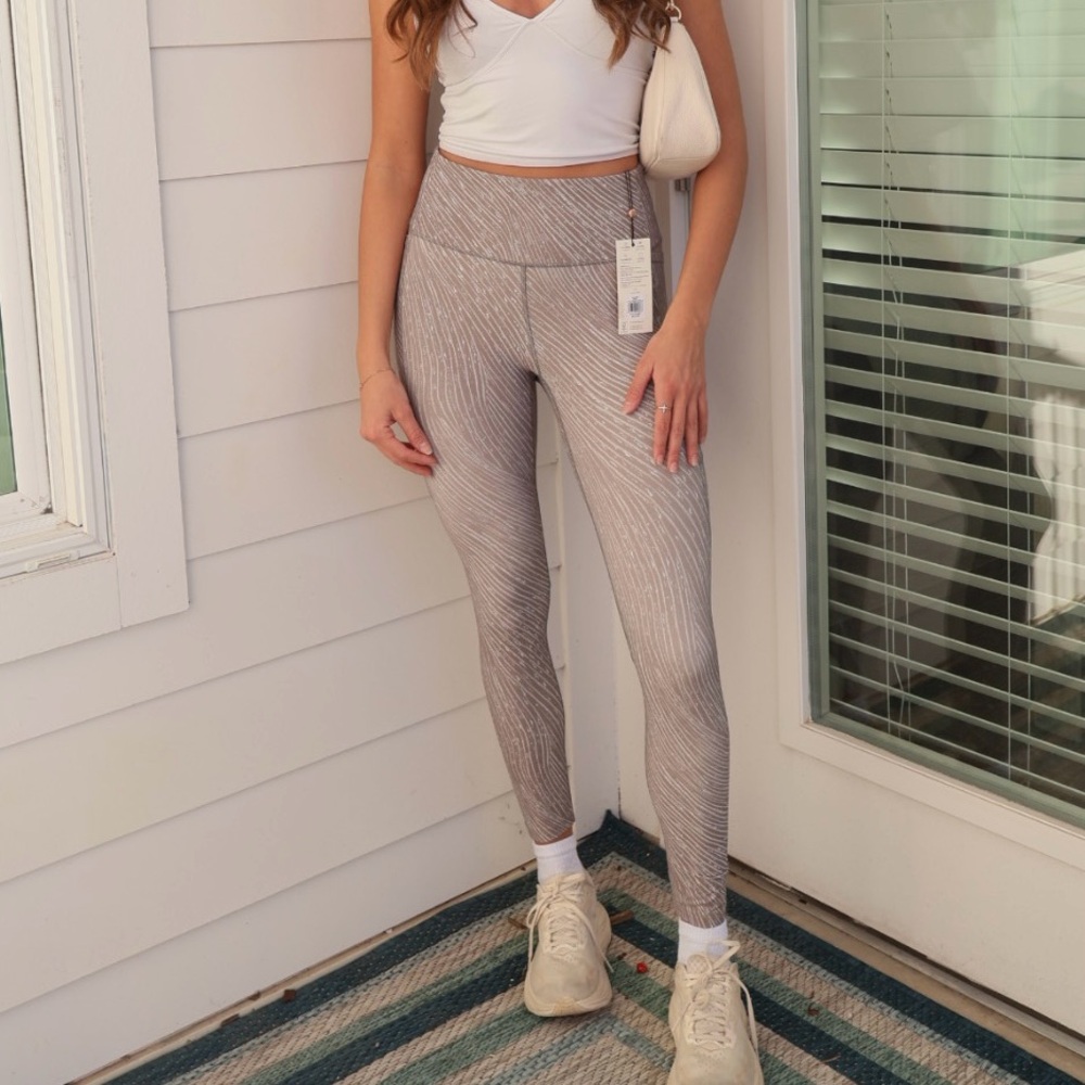 calia women's grayish-beige and white leggings